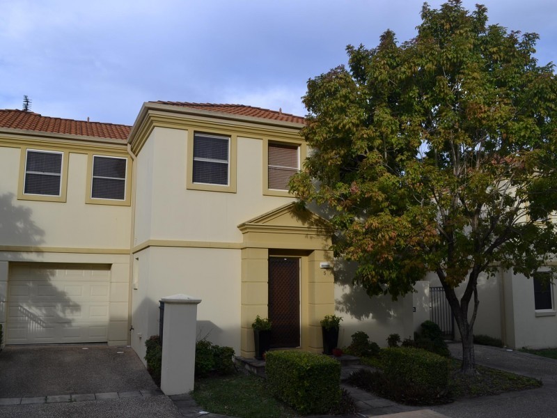 05/99-101 Heeb Street, Benowa QLD 4217