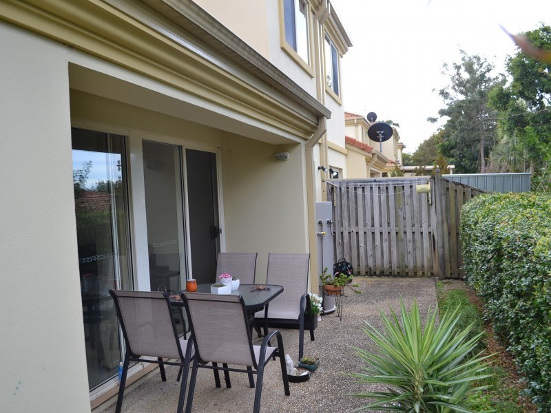 05/99-101 Heeb Street, Benowa QLD 4217