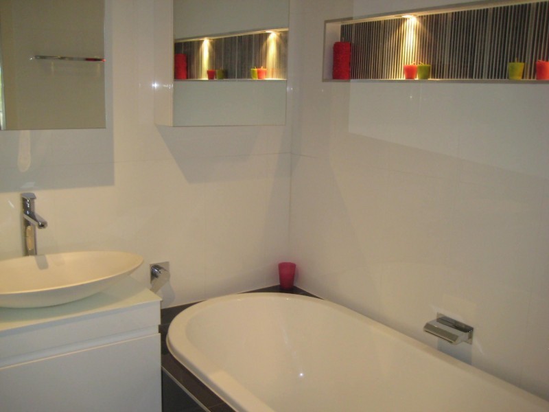 24 Slatyer Avenue, Bundall QLD 4217