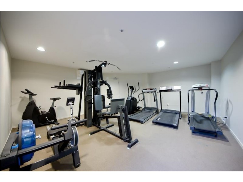 21 Cypress Avenue, Surfers Paradise QLD 4217