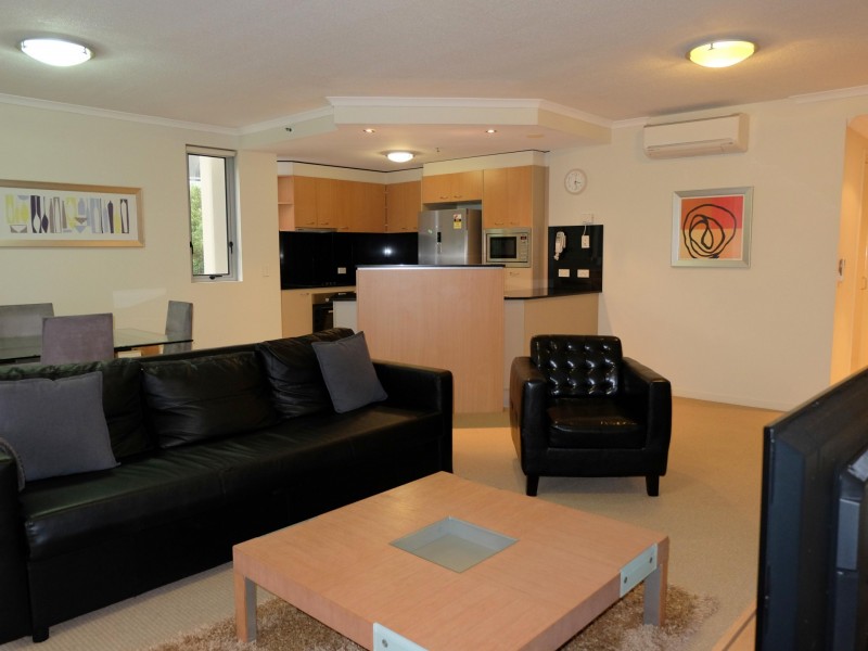 26/21 Cypress Avenue, Surfers Paradise QLD 4217