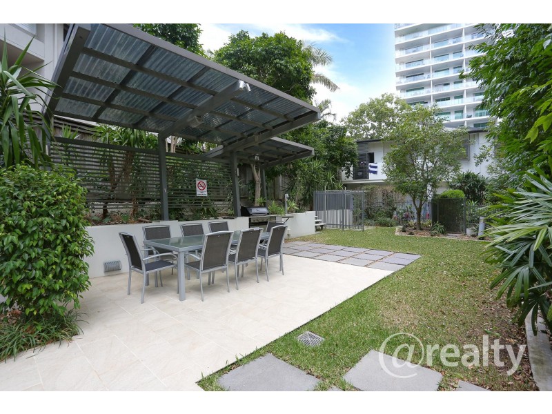 1042/18 Manning Street, Milton QLD 4064