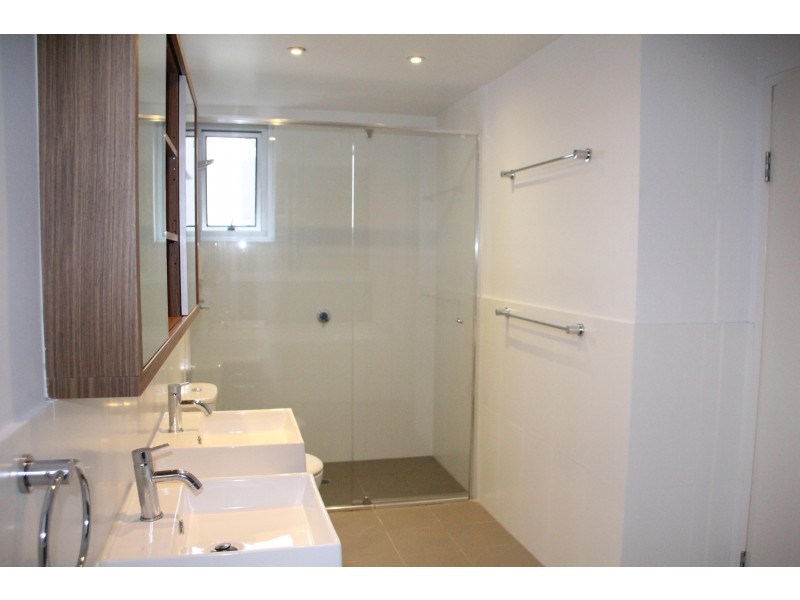8 Dunmore Terrace, Auchenflower QLD 4066