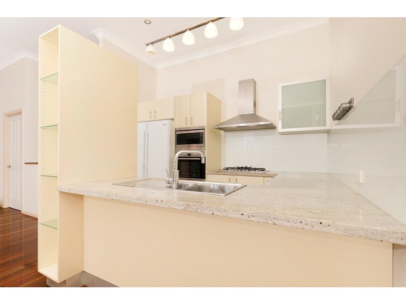 226 ARTHUR STREET, Teneriffe QLD 4005