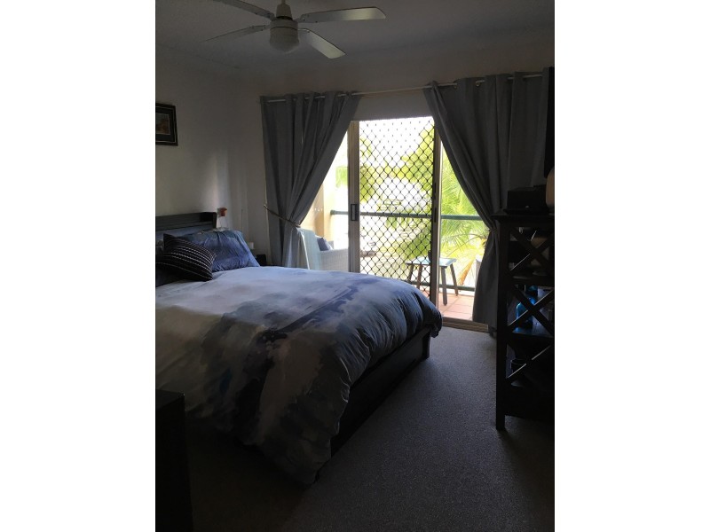 B @/152 Palm Meadows Drive, Carrara QLD 4211