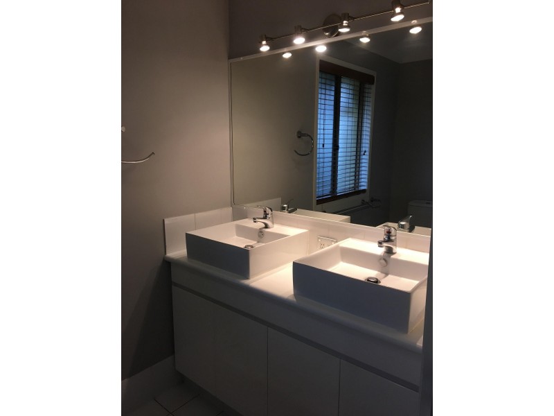 D @/152 Palm Meadows Drive, Carrara QLD 4211