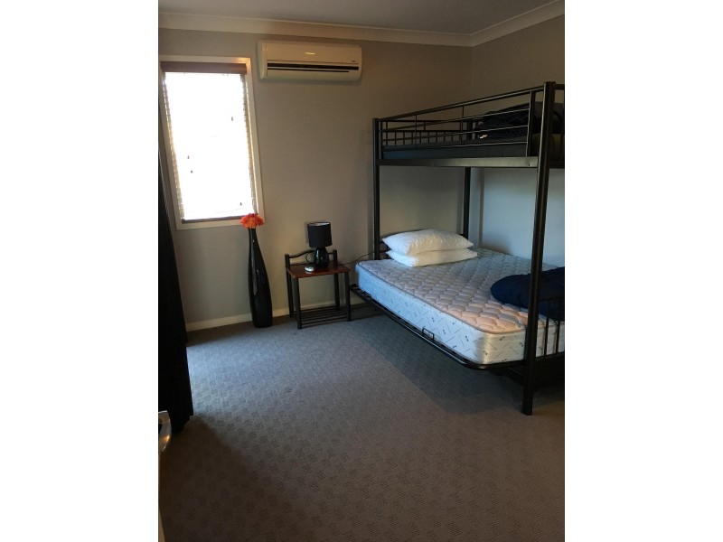 D @/152 Palm Meadows Drive, Carrara QLD 4211