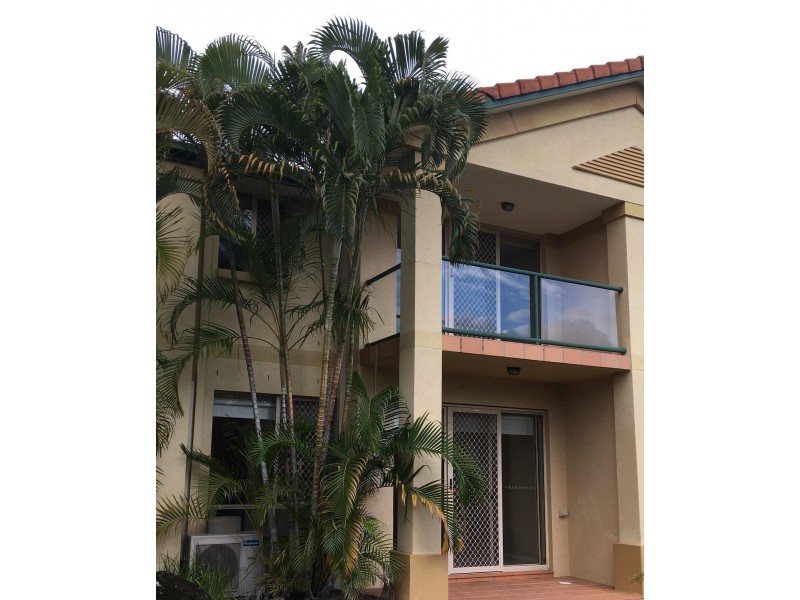 C @/152 Palm Meadows Drive, Carrara QLD 4211