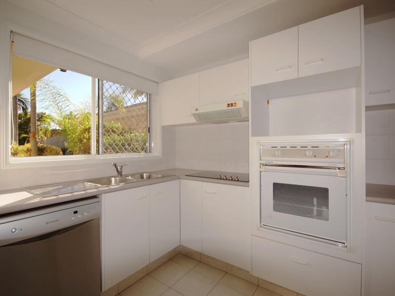 13 BOWDEN STREET, Nerang QLD 4211