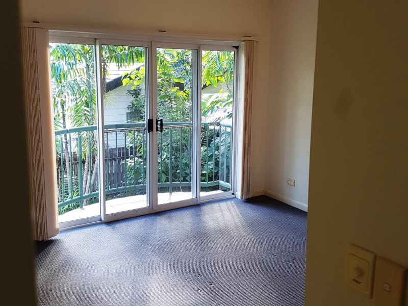 unit 33/5-15 McGregor Street, Mooroobool QLD 4870
