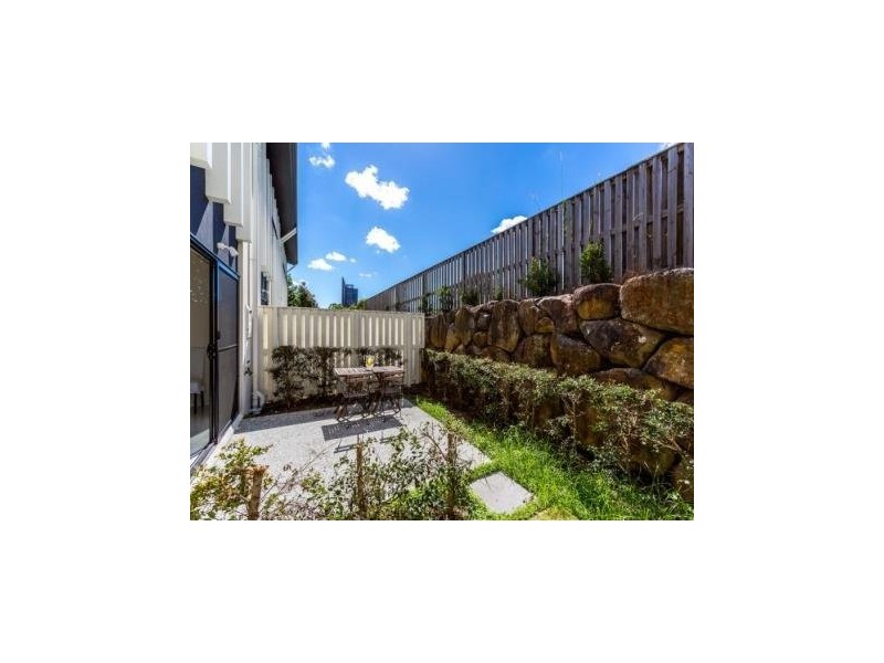 48 Easthill Drive, Robina QLD 4226