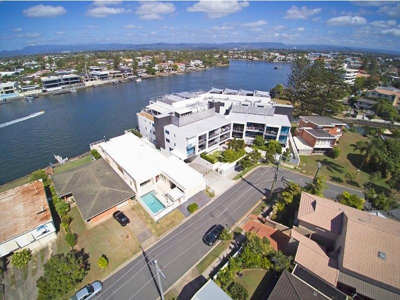 309/8 Paradise Island, Surfers Paradise QLD 4217