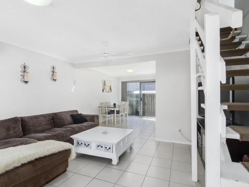 Unit 79/300 Cottesloe, Mermaid Waters QLD 4218