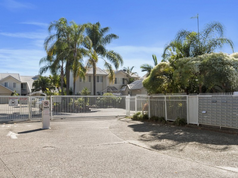 Unit 79/300 Cottesloe, Mermaid Waters QLD 4218