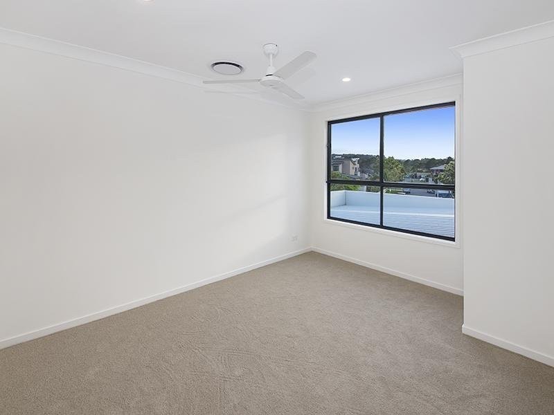2/2 Heights Drive, Robina QLD 4226