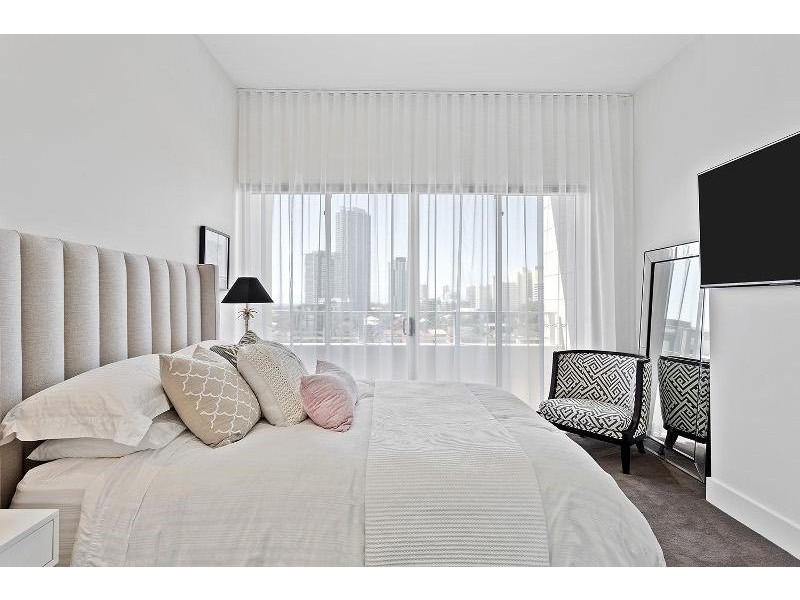 702/8 Waverley St, Surfers Paradise QLD 4217