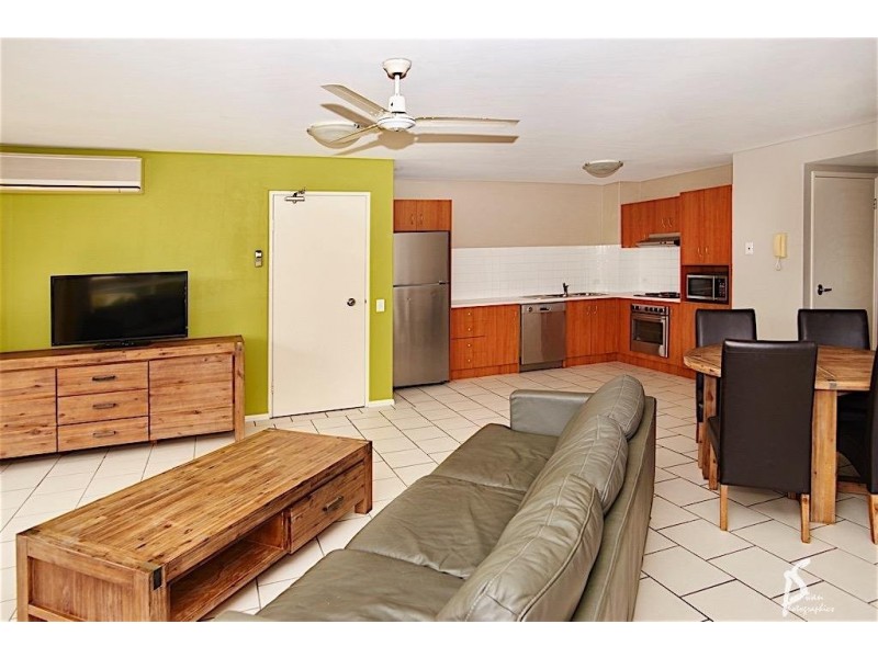 142 Stanhill Drive, Chevron Island QLD 4217