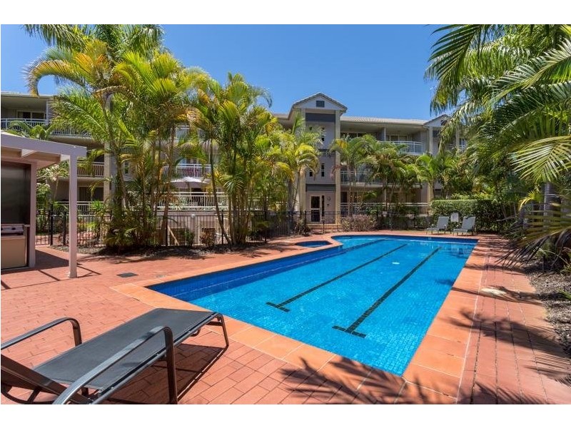 142 Stanhill Drive, Chevron Island QLD 4217