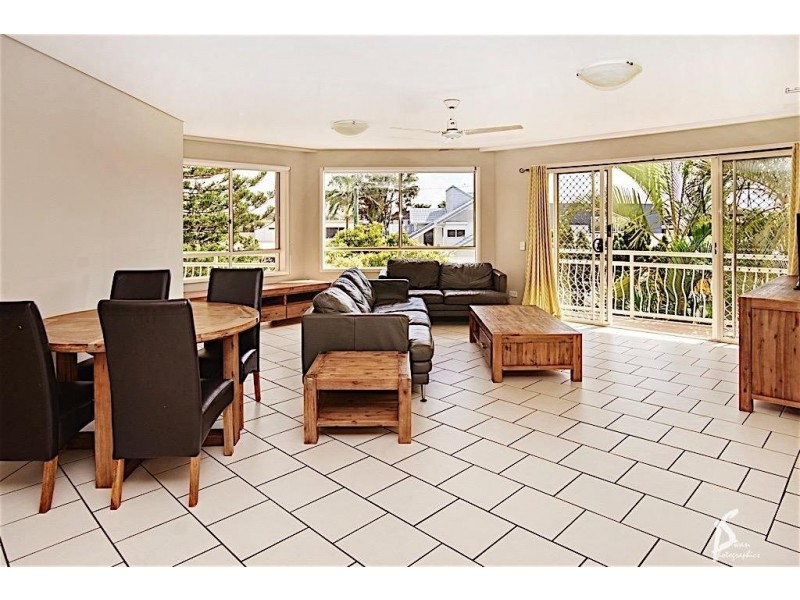 142 Stanhill Drive, Chevron Island QLD 4217