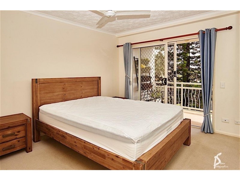 142 Stanhill Drive, Chevron Island QLD 4217