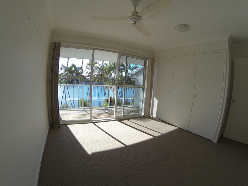 Unit 37/300 Cottesloe, Mermaid Waters QLD 4218