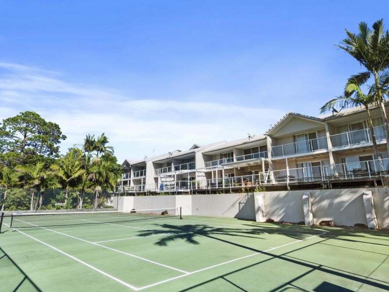 Unit 37/300 Cottesloe, Mermaid Waters QLD 4218