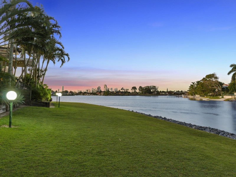 Unit 37/300 Cottesloe, Mermaid Waters QLD 4218
