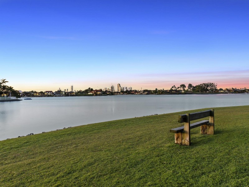 Unit 37/300 Cottesloe, Mermaid Waters QLD 4218