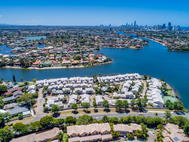 Unit 37/300 Cottesloe, Mermaid Waters QLD 4218