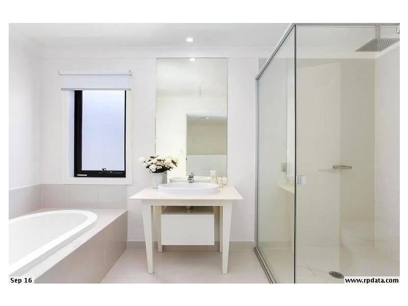 87 Peninsula Drive, Robina QLD 4226