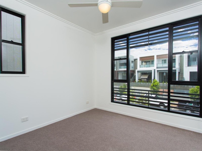 @/42 Stadium Drive, Robina QLD 4226