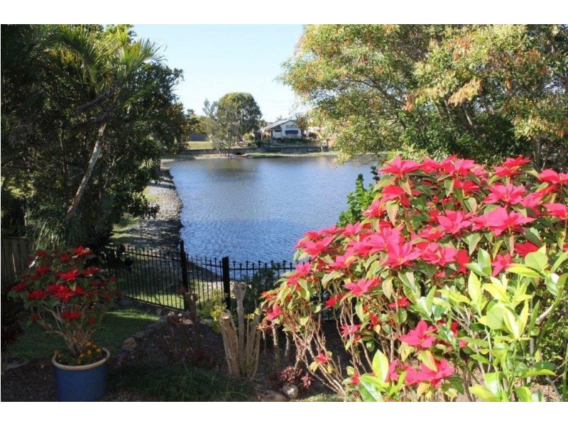 6 Lakes Circuit, Burleigh Waters QLD 4220