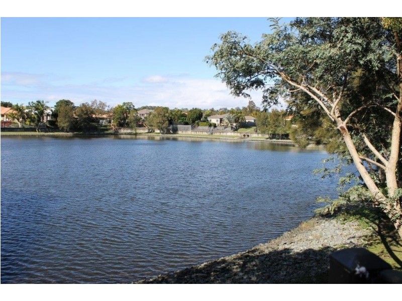 6 Lakes Circuit, Burleigh Waters QLD 4220