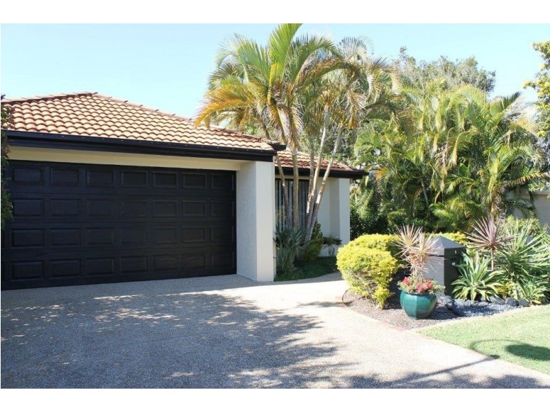 6 Lakes Circuit, Burleigh Waters QLD 4220