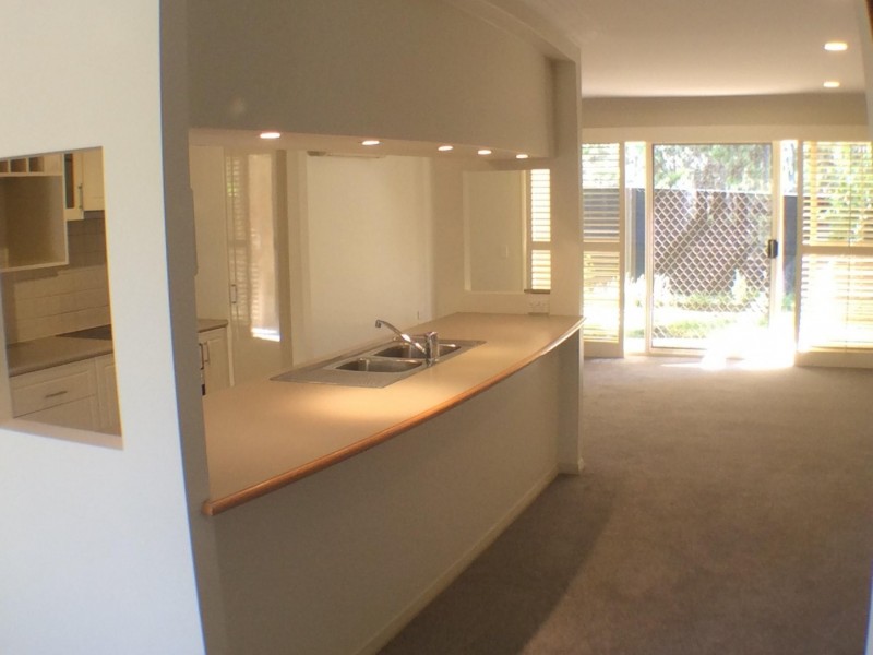 433 Brisbane Road, Arundel QLD 4214
