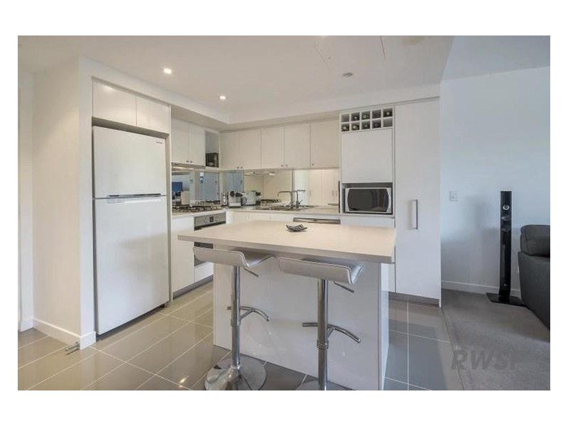 438 Marine Parade, Biggera Waters QLD 4216