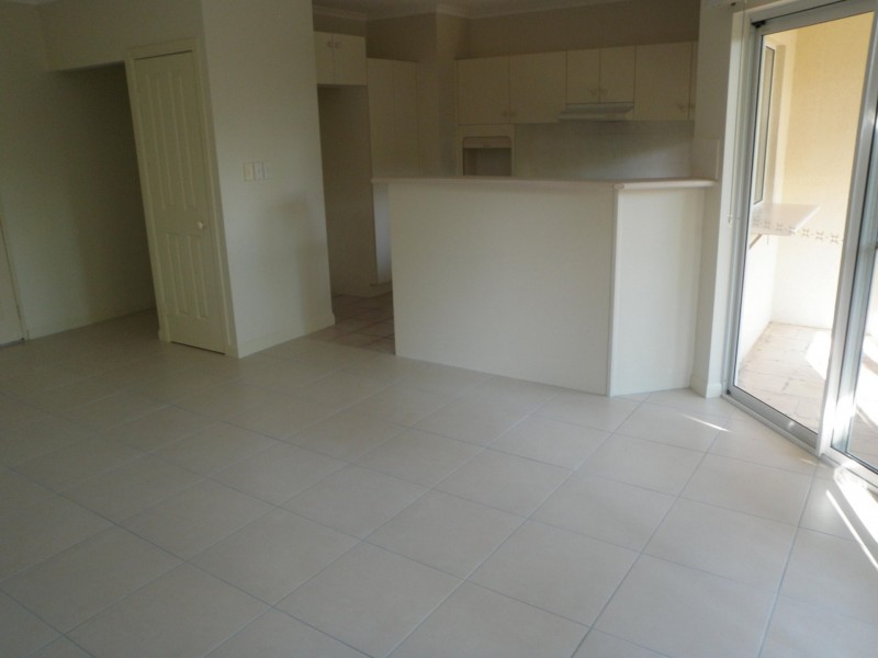 Unit 52/5-15 McGregor St, Mooroobool QLD 4870
