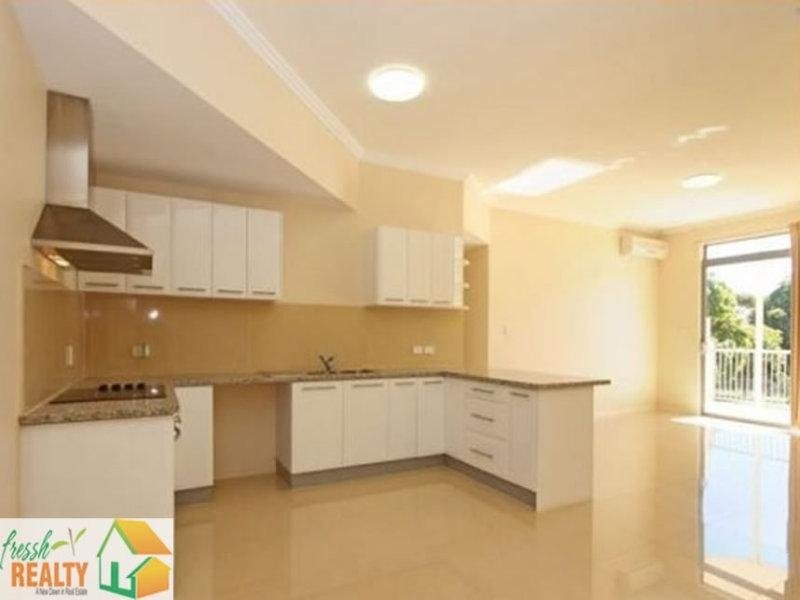 10/32 Rock Street, Scarborough QLD 4020
