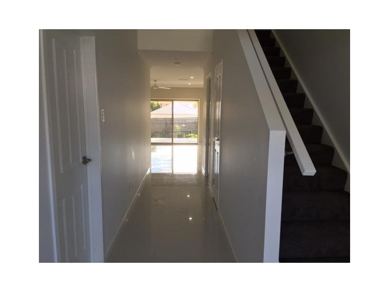 85 Pohlman Street, Southport QLD 4215