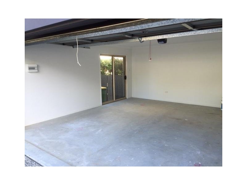 85 Pohlman Street, Southport QLD 4215