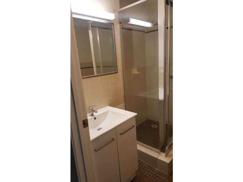 Unit @/41 Markwell Avenue, Surfers Paradise QLD 4217