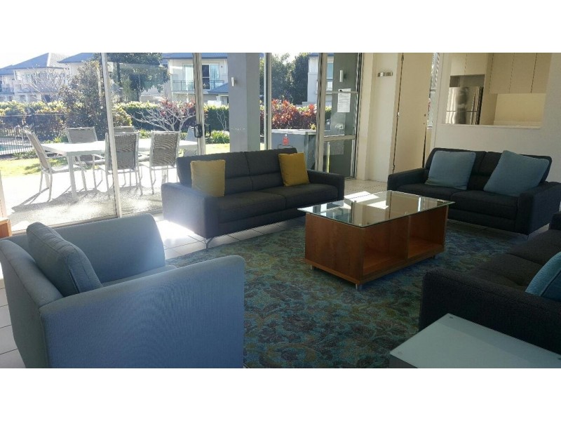 @/@87 Peninsula Drive, Robina QLD 4226