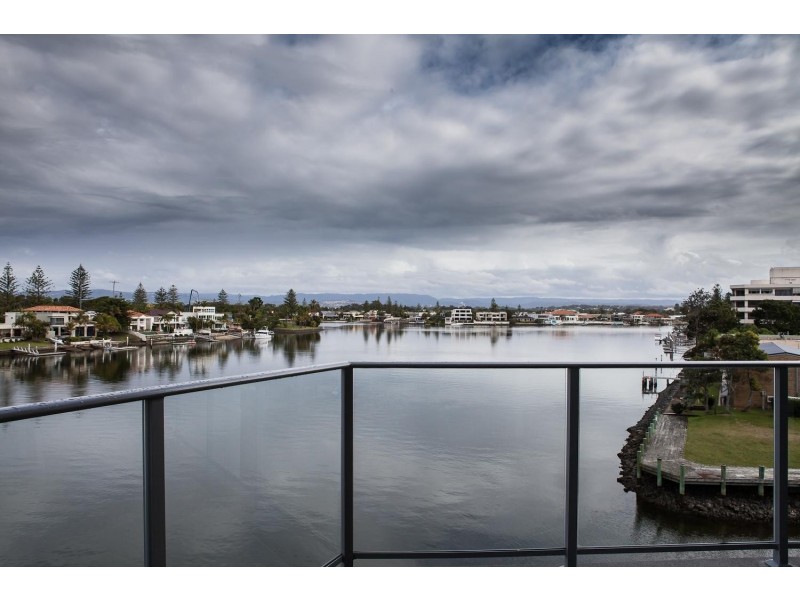 30-32 Paradise Island, Surfers Paradise QLD 4217