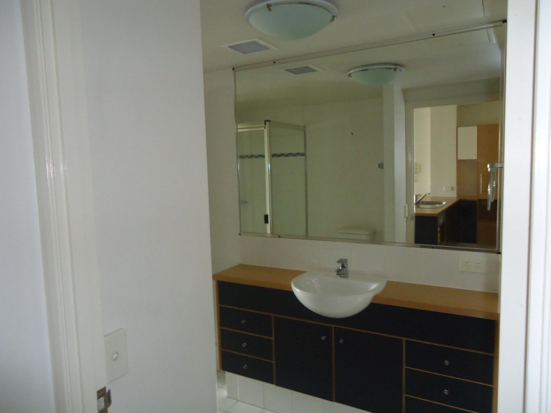 129/15 Goodwin Street, Kangaroo Point QLD 4169