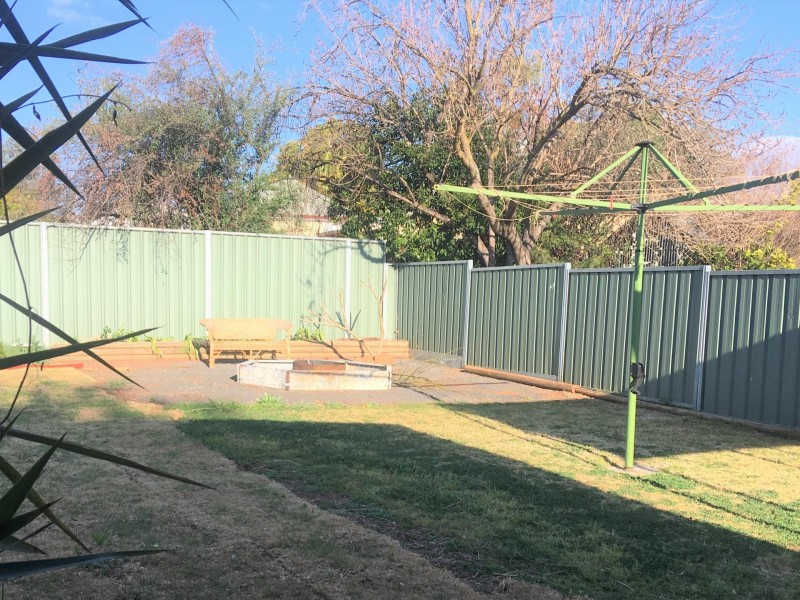 82 Simpson Street, Wellington NSW 2820