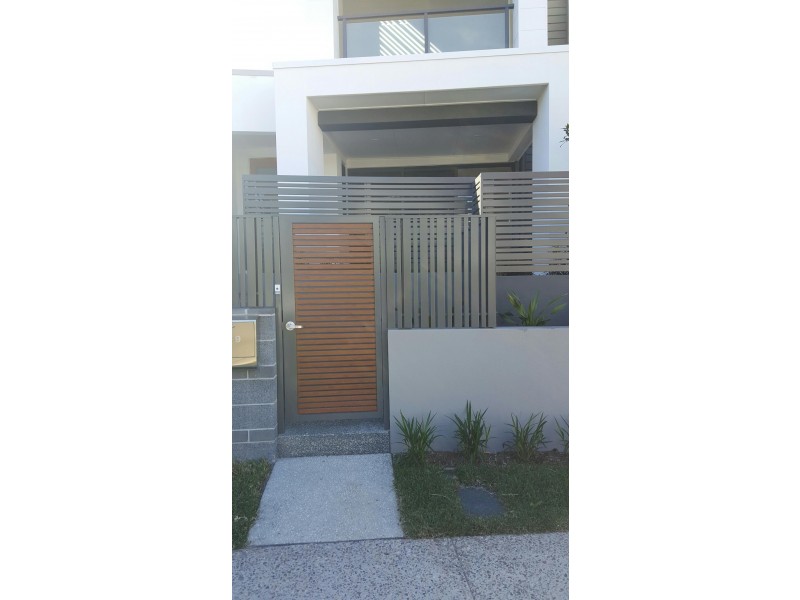 23 Brooklyn Cres, Robina QLD 4226