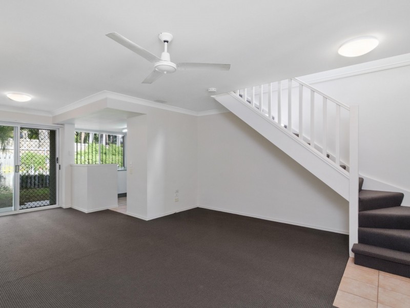 Unit 73/215 Cottesloe, Mermaid Waters QLD 4218