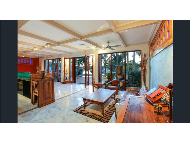 3 Fiesta Ave, Isle Of Capri QLD 4217