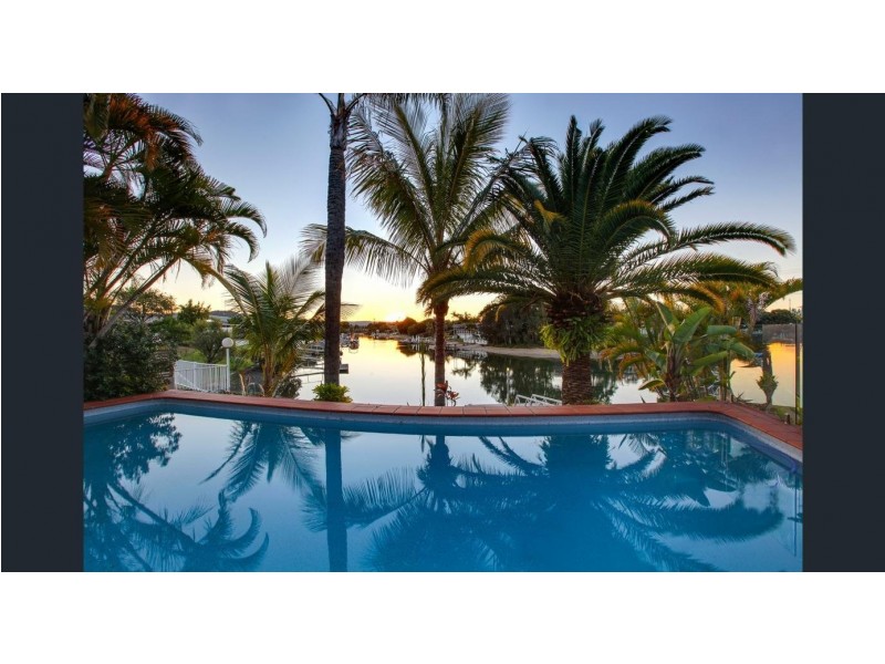 3 Fiesta Ave, Isle Of Capri QLD 4217