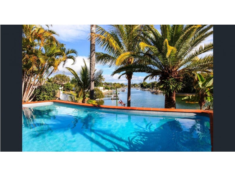 3 Fiesta Ave, Isle Of Capri QLD 4217